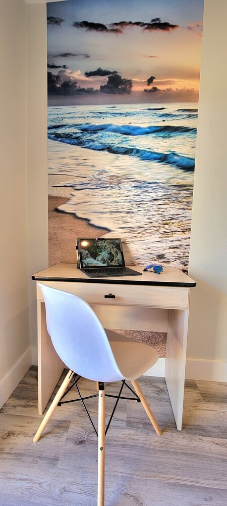 Satellite Motel - Daze Off 105