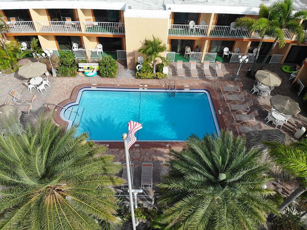 Satellite Motel - Daze Off 105