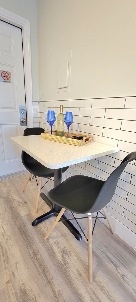 Satellite Motel - Daze Off 105