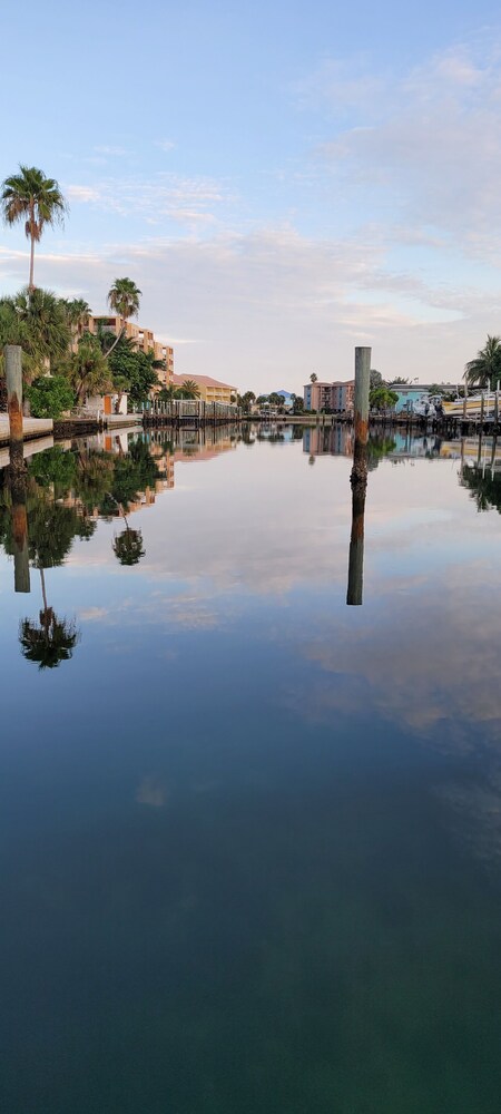 Satellite Motel - Daze Off 105