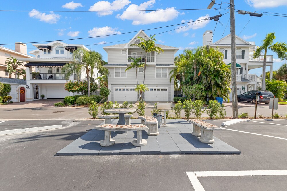 Harbor House 37, 1 Bedroom, Pool, Grill, WIFI, Sleeps 3