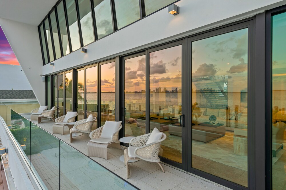 Villa Violette with the most beautiful view in Miami