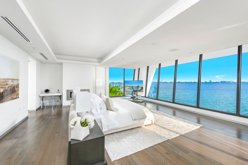 Villa Violette with the most beautiful view in Miami