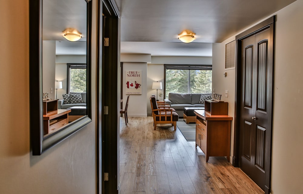 3BR, 1250SQFT, NATURE, HOT TUB, KING BEDS, PETS OK Dead Man's Flats