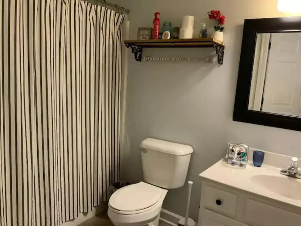 Mariners Landing Condo at SML. AMENITY OVERLOAD! Huddleston Vrbo