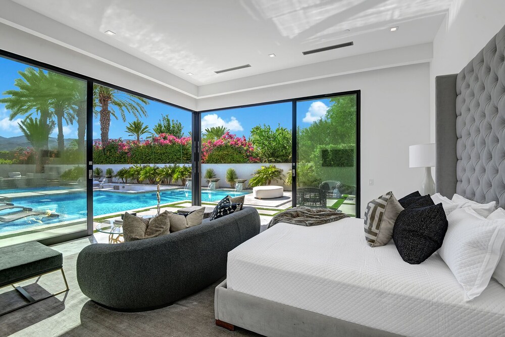 Curated visual reference: Visual Reference: Brand New Luxury Vacation Rental Private Resort Style Pool Spa