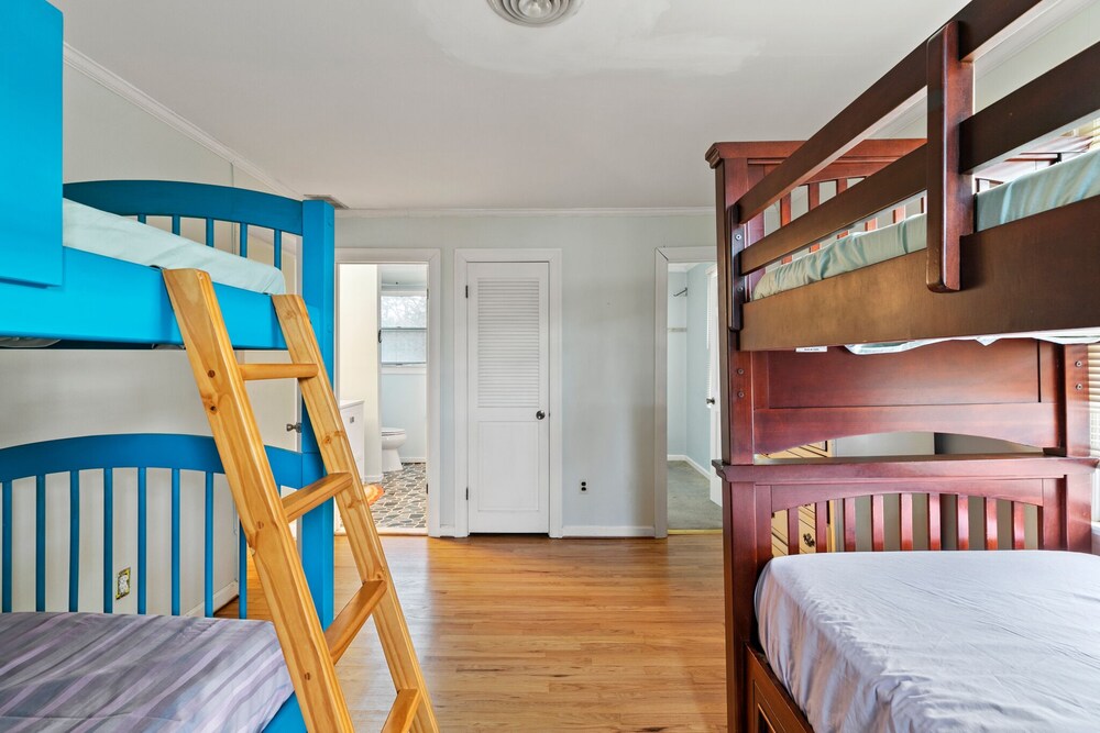 Room, Best of Both Worlds_Lakefront Getaway... 7 Miles from Long Beach Island