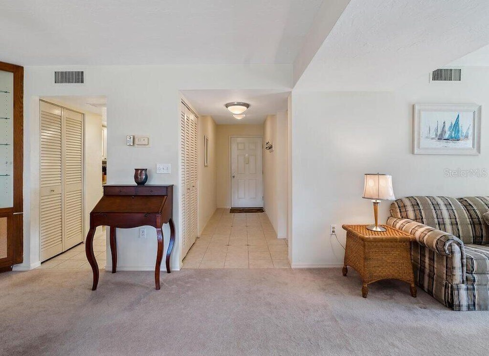 Beautiful Portobello Condo with Tennis, Heated Pool and Private Beach