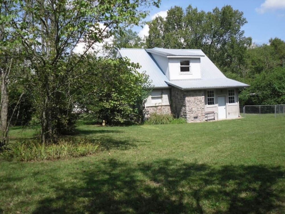 COUNTRY COTTAGE PERCY PRIEST LAKE, Nashville, TN Vacation Rental