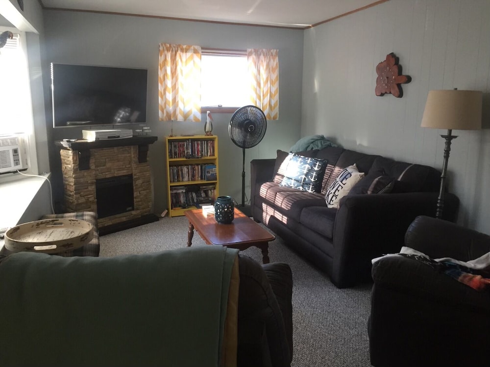 Relaxing Chautauqua Lake Cottage for Rent, Mayville Room Prices & Reviews Travelocity