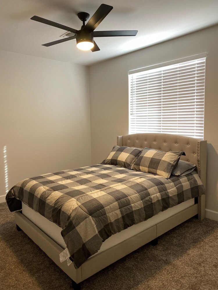 Horse Property Near Wickenburg AZ, Wittmann Room Prices & Reviews