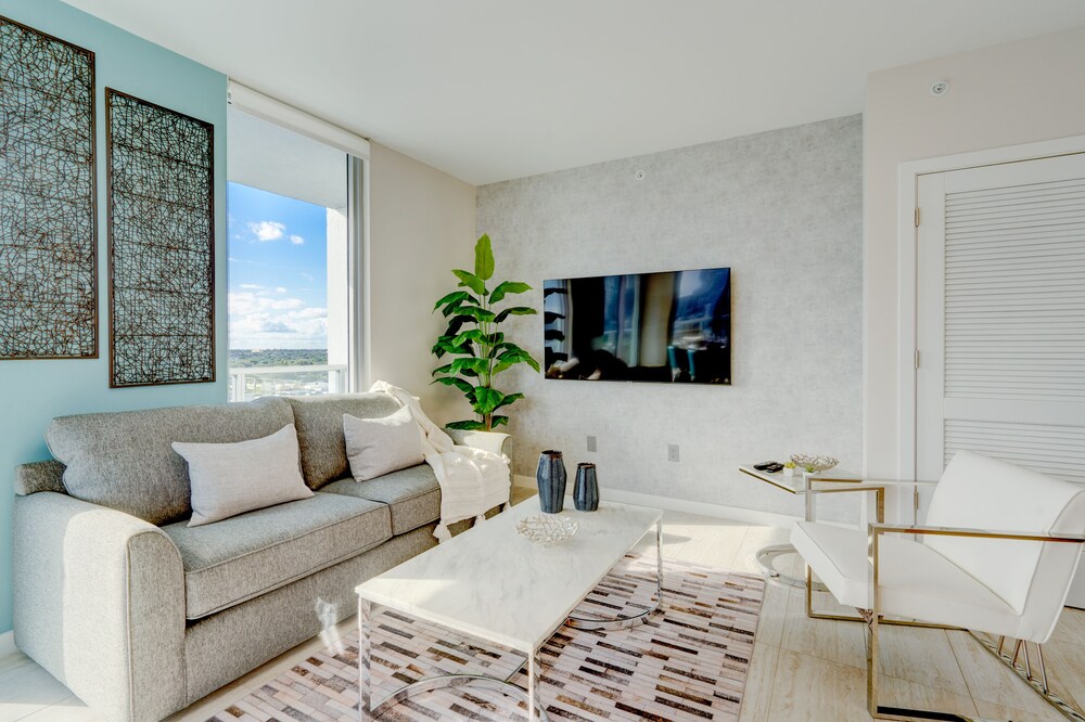 CH902 DESIGN DISTRICT, LUXURY PARADISE