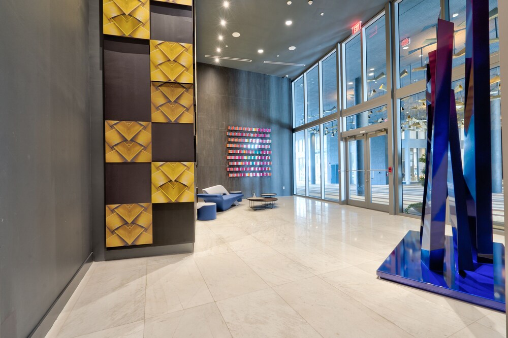 CH902 DESIGN DISTRICT, LUXURY PARADISE