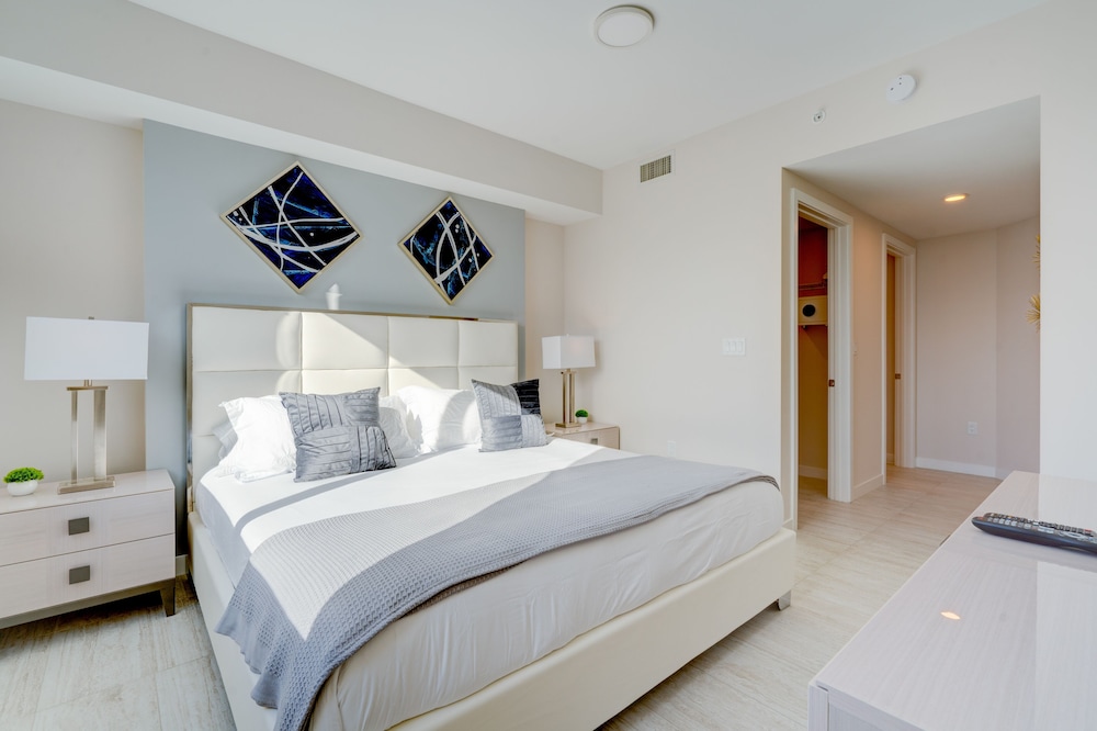 CH902 DESIGN DISTRICT, LUXURY PARADISE