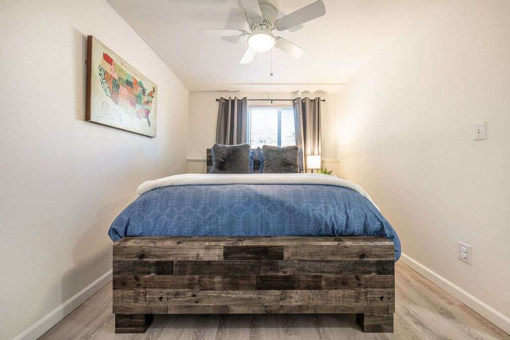 Pleasant Retreat! Dog friendly & near Peterson AFB Cimarron Hills Vrbo