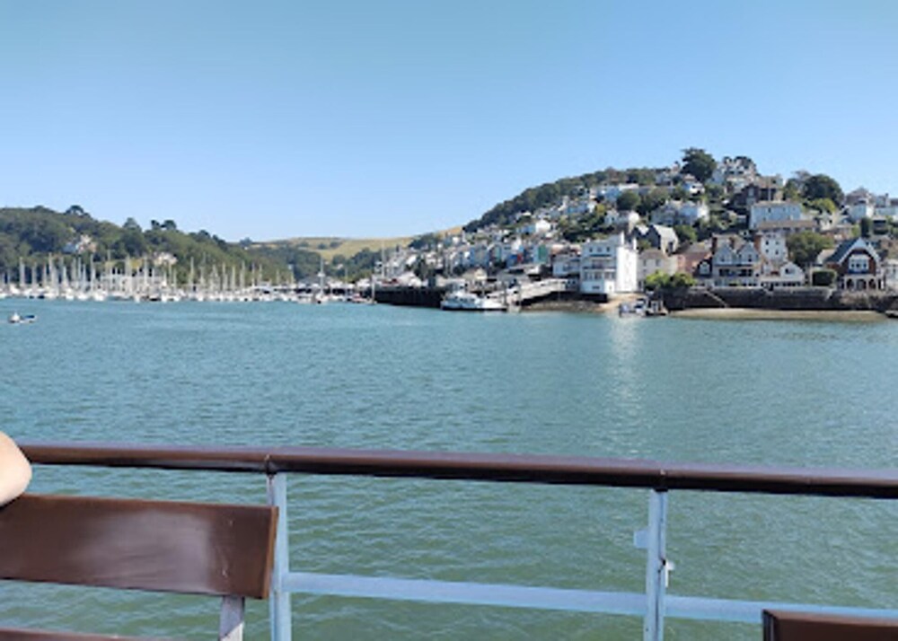 Stunning 2-bed Apartment in Newton Abbot