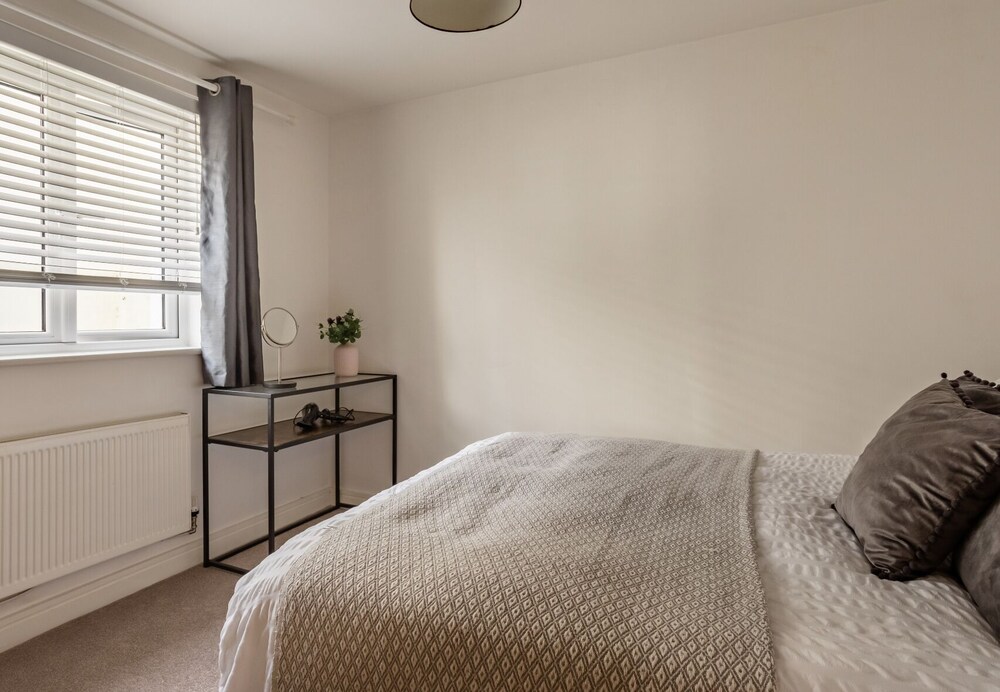 Stunning 2-bed Apartment in Newton Abbot