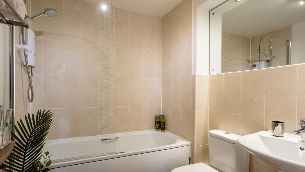 Stunning 2-bed Apartment in Newton Abbot