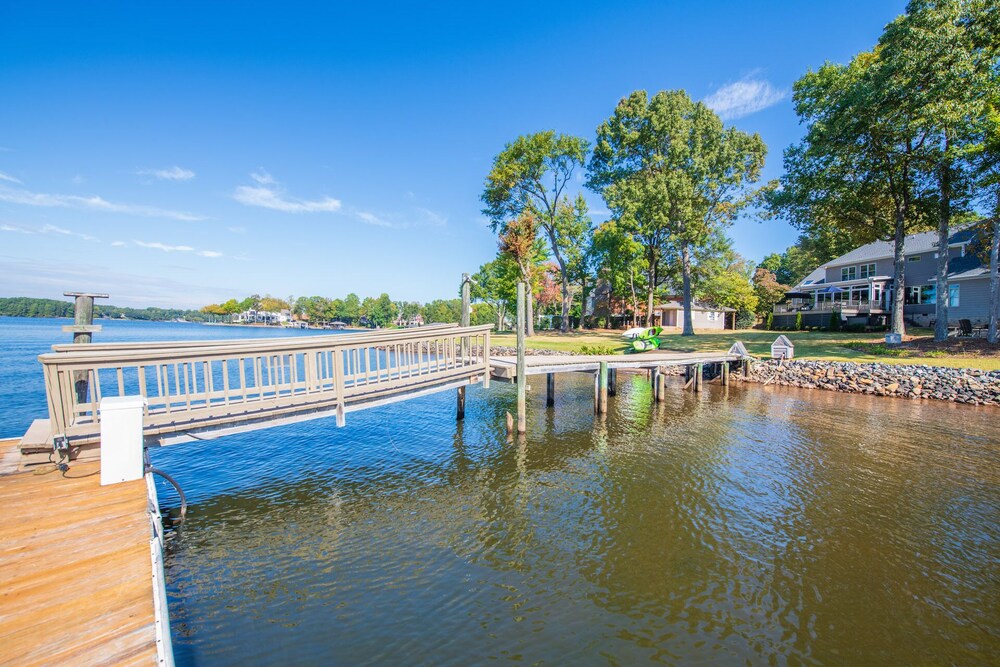 Channel Marker w/Optional Boat Rental