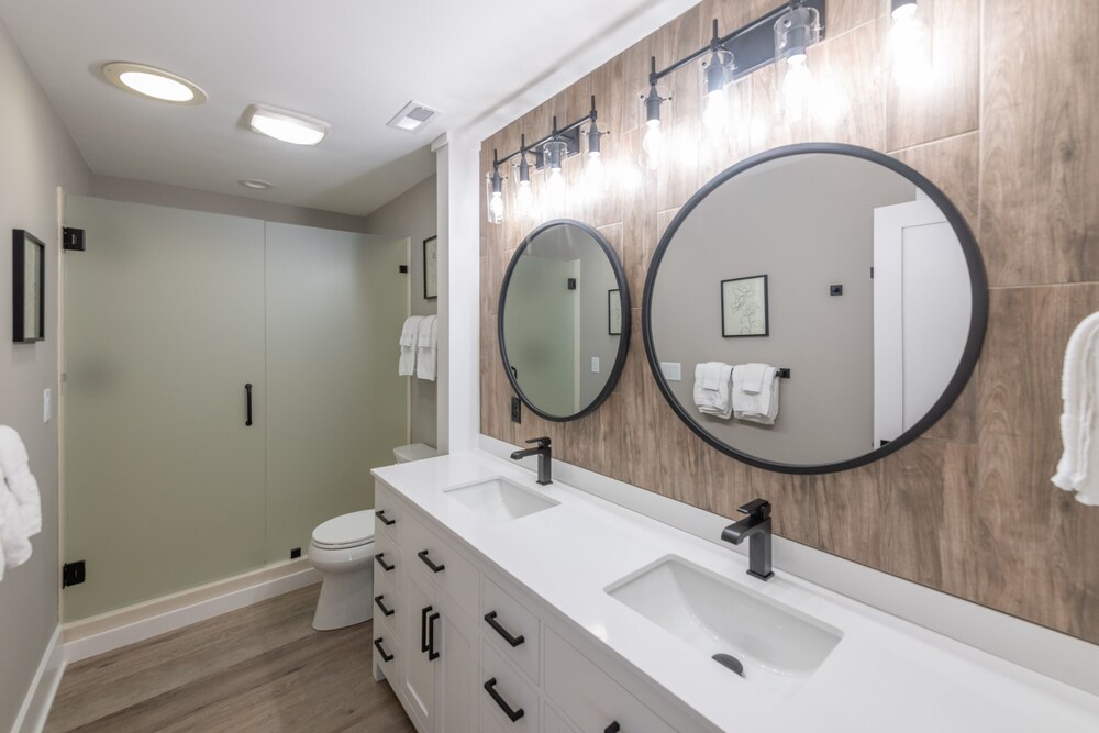 Channel Marker w/Optional Boat Rental