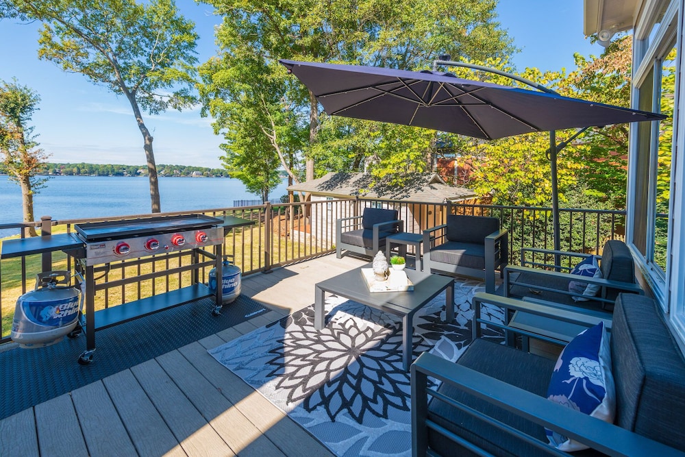 Channel Marker w/Optional Boat Rental