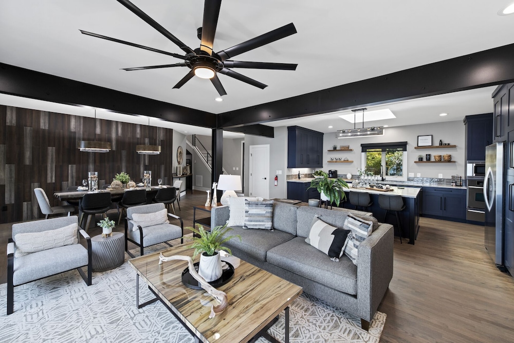 Channel Marker w/Optional Boat Rental