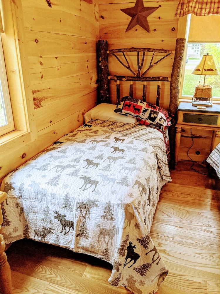 Summer Fun in Necedah WI at Lazy Moose Lodge! Necedah Vrbo