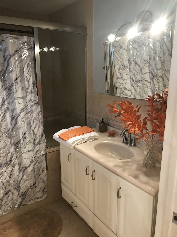 MIAMI VACATIONAL 20122 4BED-2BATH