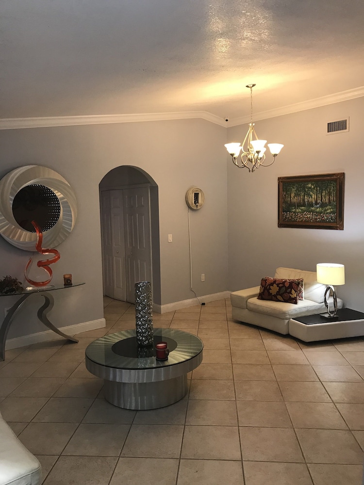 MIAMI VACATIONAL 20122 4BED-2BATH