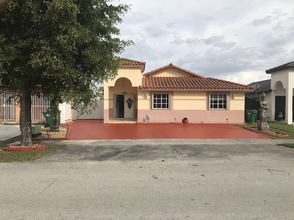 MIAMI VACATIONAL 20122 4BED-2BATH