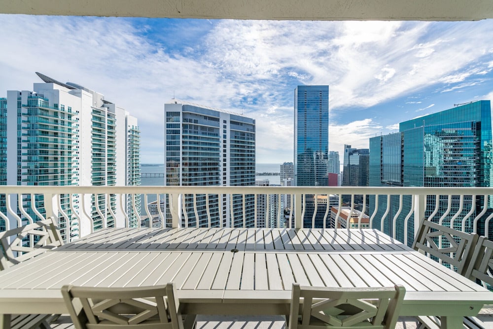 4309 the club  · PENTHOUSE Oceanview 4bedroom freeparking @brickell