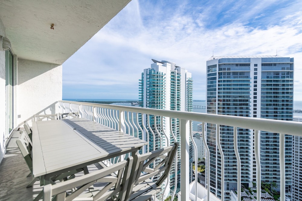 4309 the club  · PENTHOUSE Oceanview 4bedroom freeparking @brickell