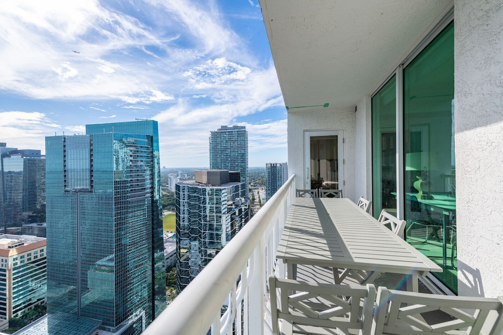 4309 the club  · PENTHOUSE Oceanview 4bedroom freeparking @brickell