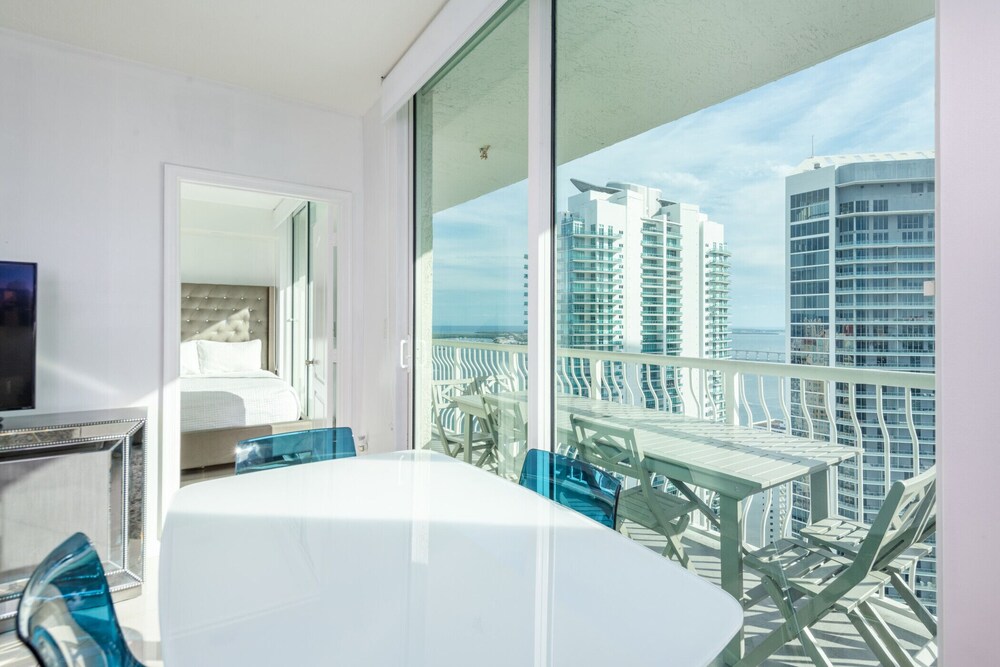 4309 the club  · PENTHOUSE Oceanview 4bedroom freeparking @brickell