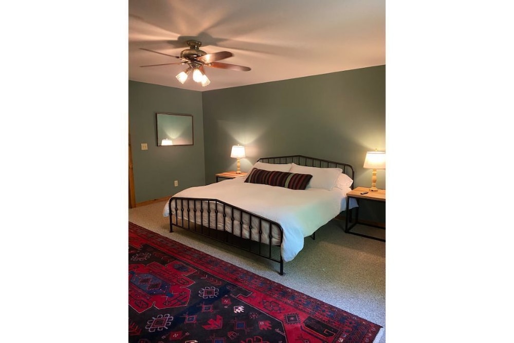 New!! 15 minutes to Wintergreen! Rockfish Valley Cottage Nelson