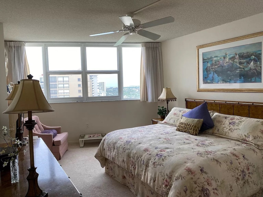 Marco Island Condo with Heated Pool and Beach View Monthly Rentals