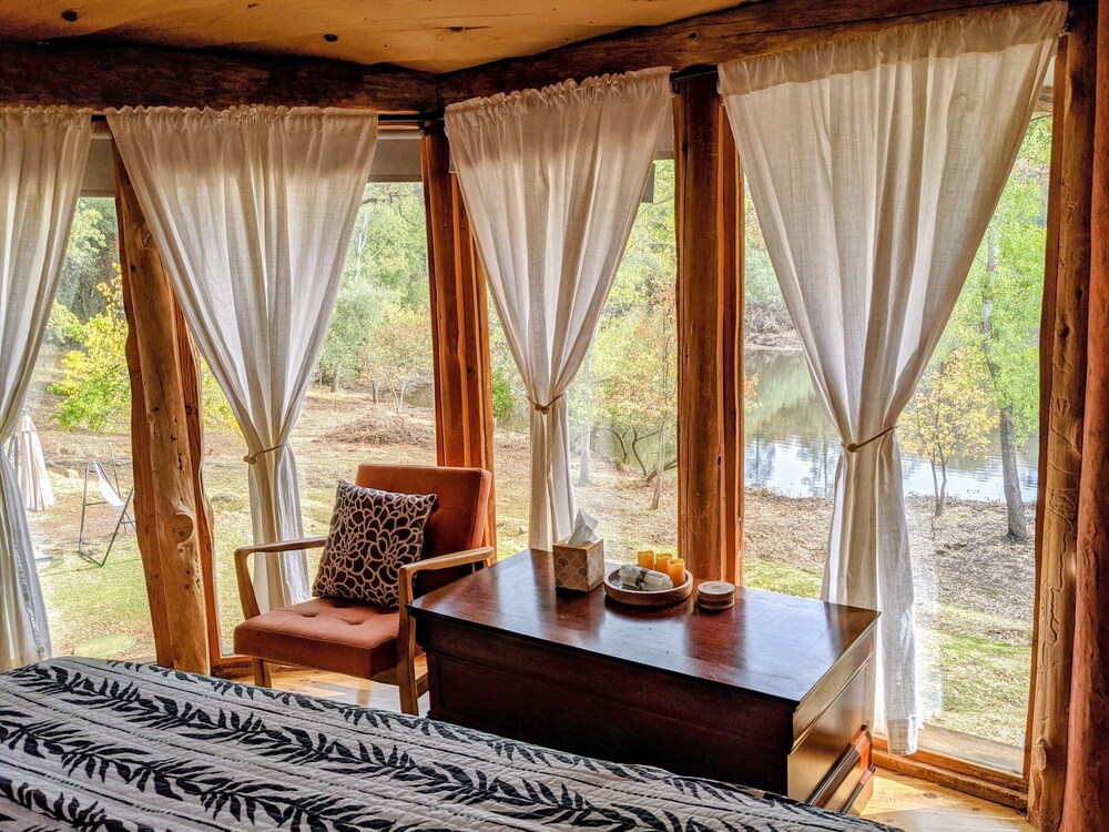 Waterfront Birds Nest Magical Dog friendly - Tuolumne County | Vrbo