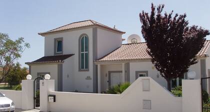 Villa Castelos, Quelfes, Eastern Algarve Private Pool