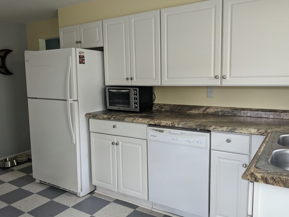 Relax at the newly renovated Moon Dogs Getaway!