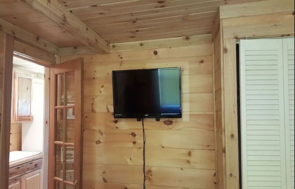 Ian’s Getaway, Hiking, motorcycle friendly, whitewater rafting, Casino,GSMRR!