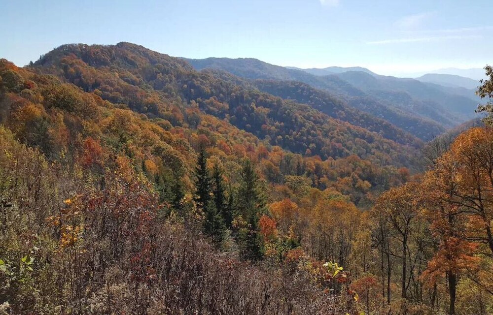 Ian’s Getaway, Hiking, motorcycle friendly, whitewater rafting, Casino,GSMRR!