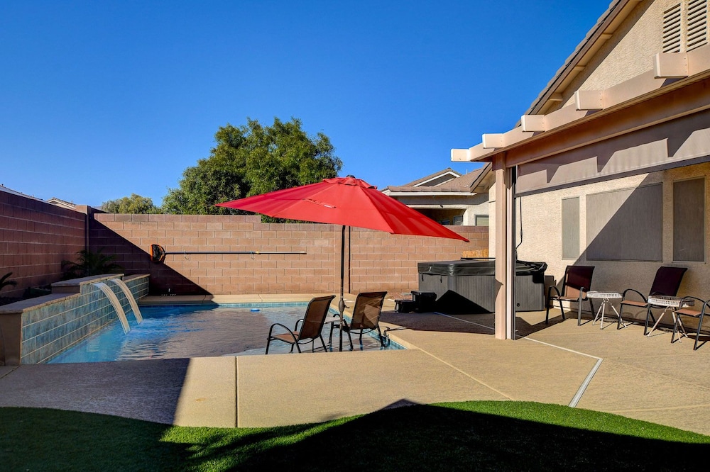 Unique Home, Pool, Hot Tub & Game Room