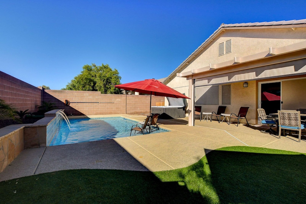 Unique Home, Pool, Hot Tub & Game Room