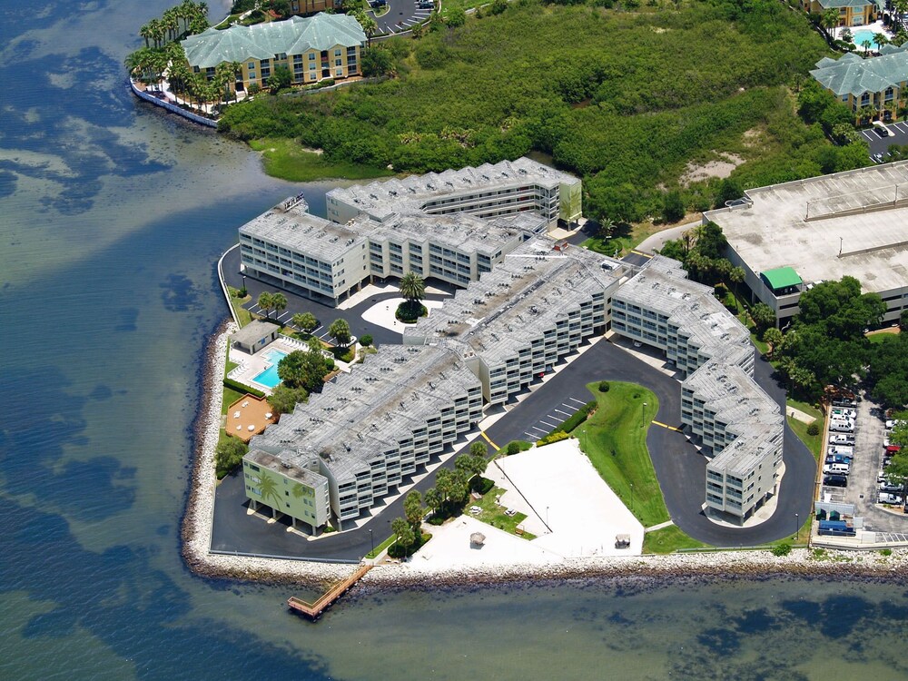 Waterfront Condo - Sunset View of Tampa Bay