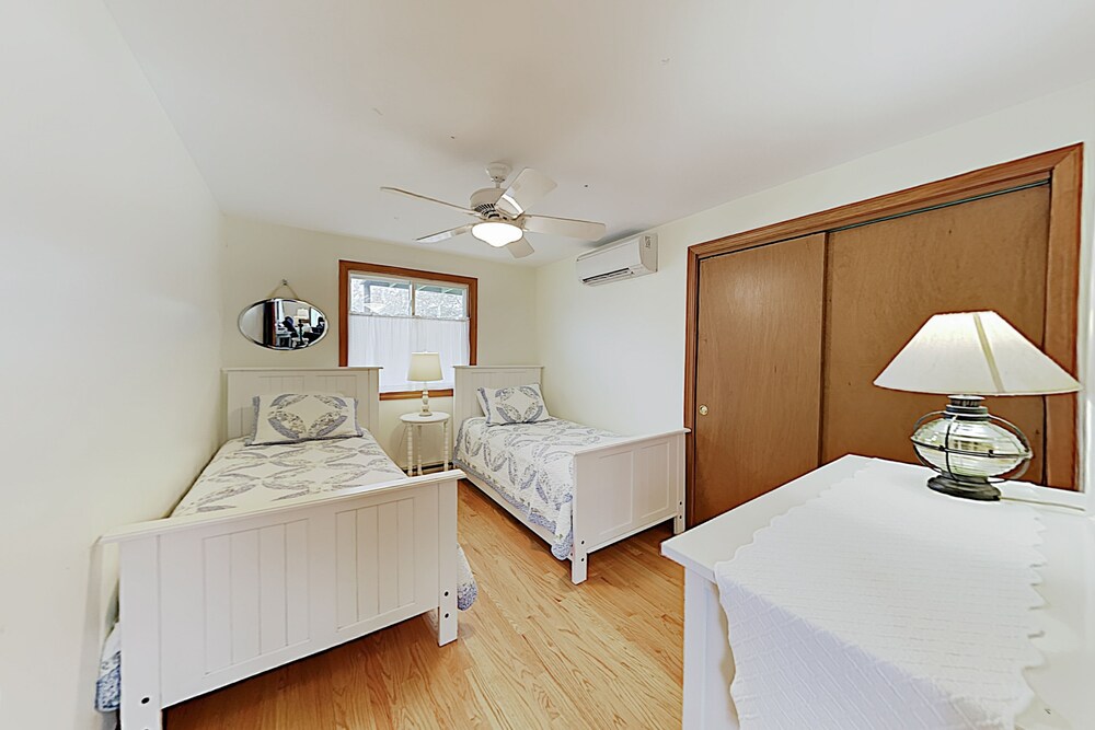 Charming Home with Deck, Screened Porch, Private Balcony, Near Beaches