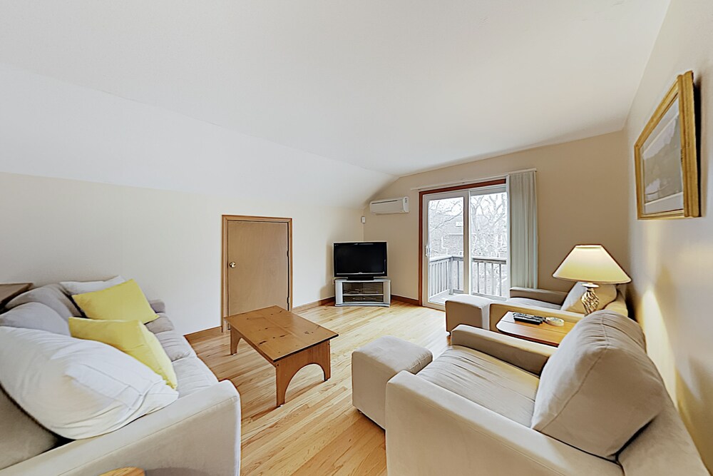 Charming Home with Deck, Screened Porch, Private Balcony, Near Beaches