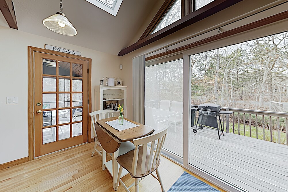 Charming Home with Deck, Screened Porch, Private Balcony, Near Beaches