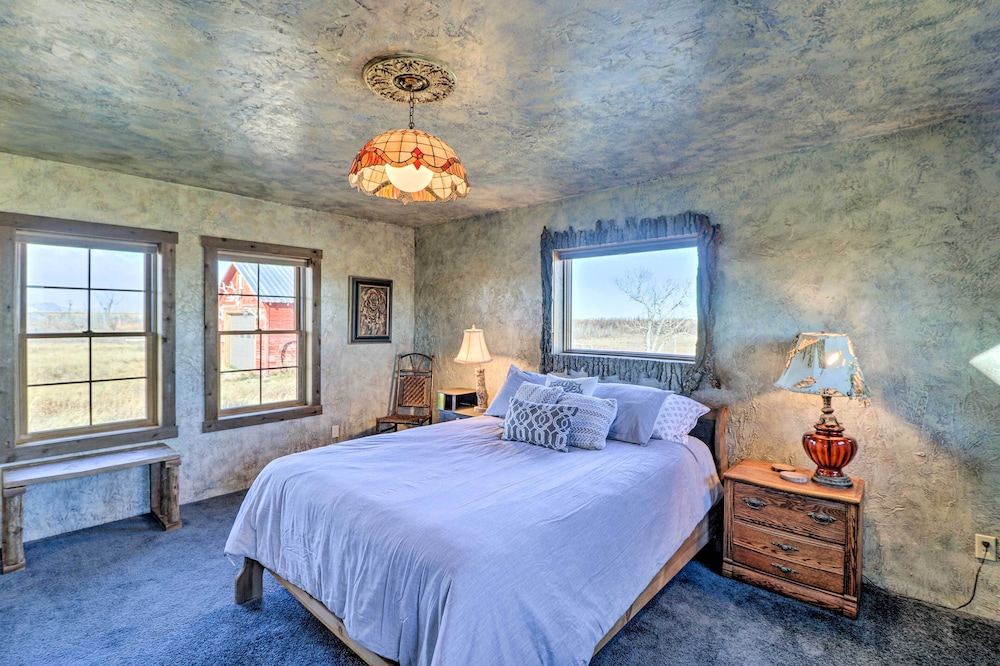 Rustic & Rural Cabin in Dupuyer on Open 14 Acres! Pondera County Vrbo