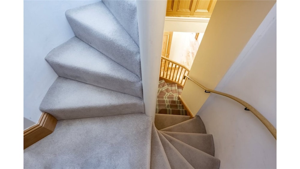 DOLLARBEG CASTLE The Tower Luxury Apartment Dollar Vrbo