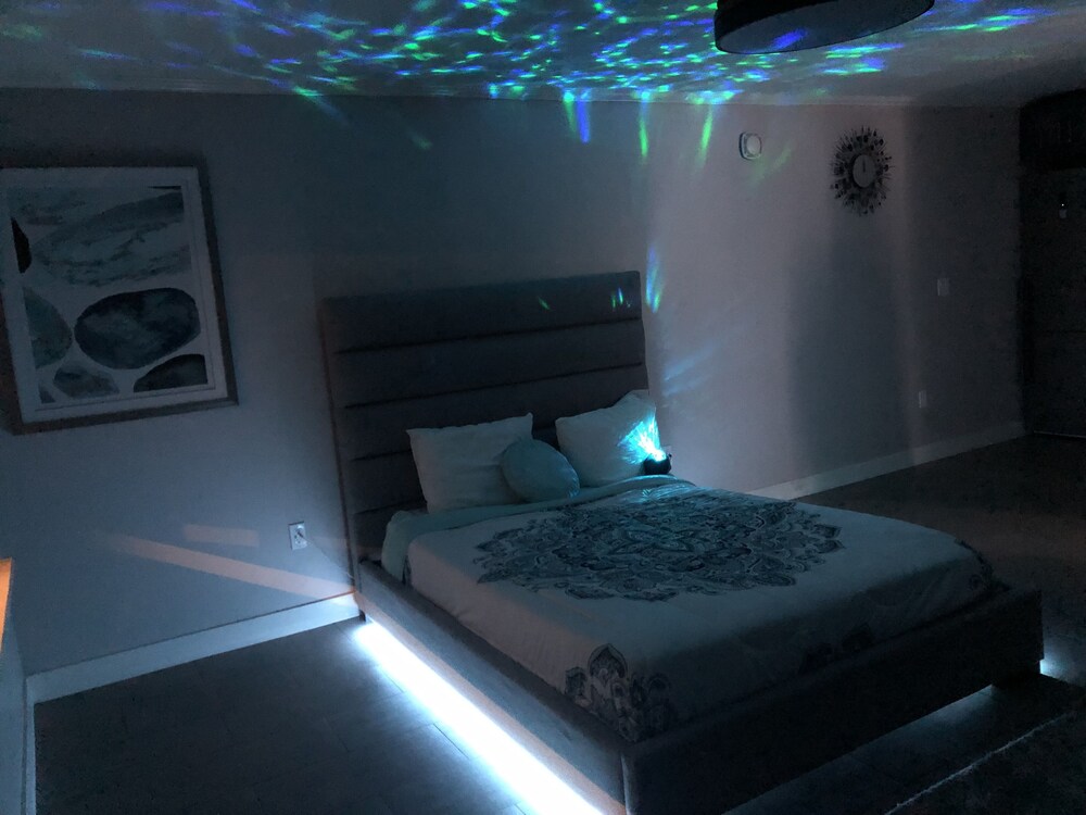 LED LIGHT CONDO ON LAS VEGAS STRIP